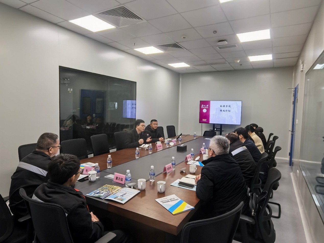  财神捕鱼
赴建湖.jpg